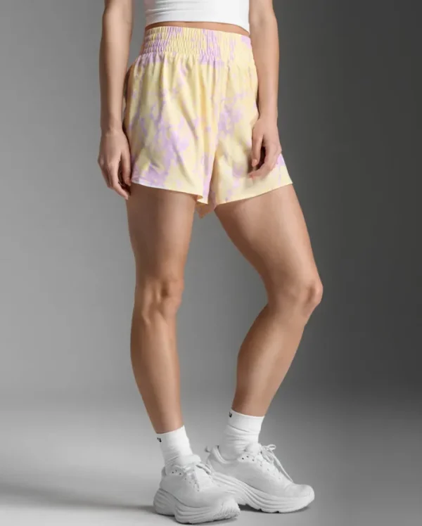 Outlet 2XU Aero Hi-Rise 4 Inch Shorts Pixel Lemon/White Reflective