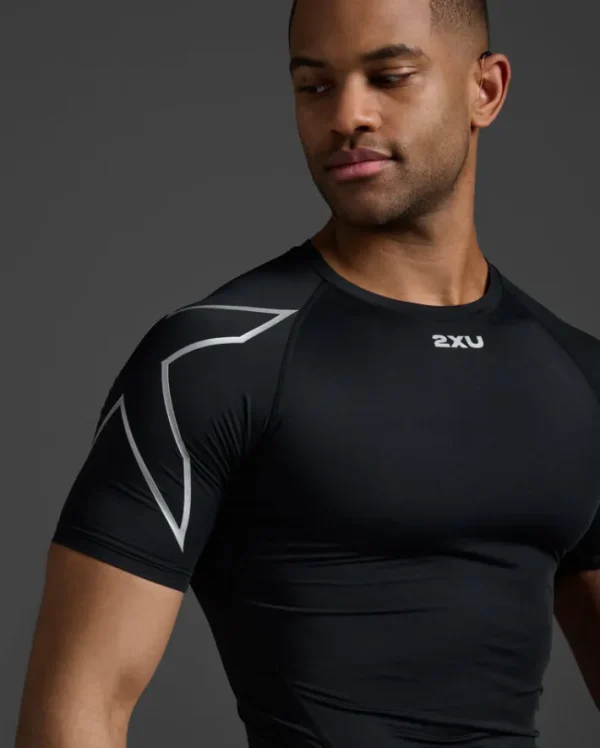 Outlet 2XU Core Compression Short Sleeve Black/Silver