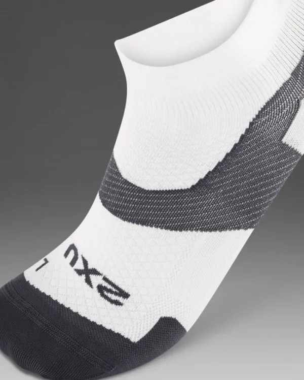 Hot 2XU Vectr Ultralight 1/4 Crew Compression Socks